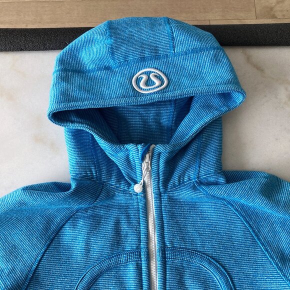 Lululemon blue & white stripe scuba hoodie w/ thumbholes (size 6) side stretch - Picture 2 of 7